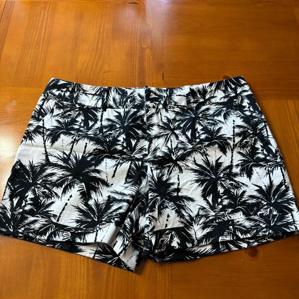 INC Palm Sunset Black & White Cuffed Shorts Size 14